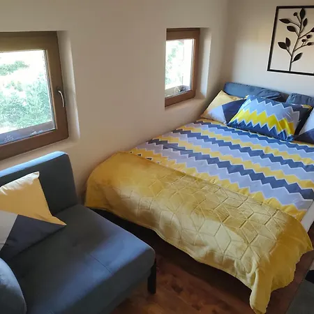 Apartment Mountain Delight, *