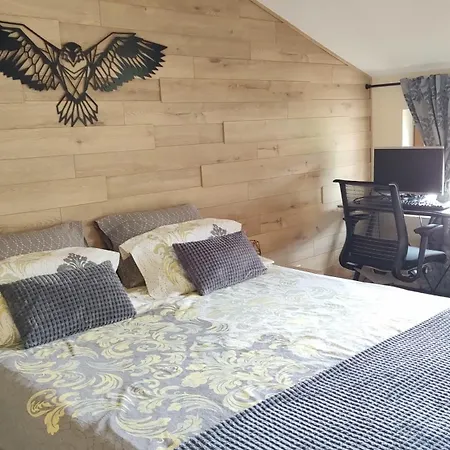 Mountain Delight, Apartment
