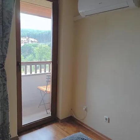 Mountain Delight, Apartment